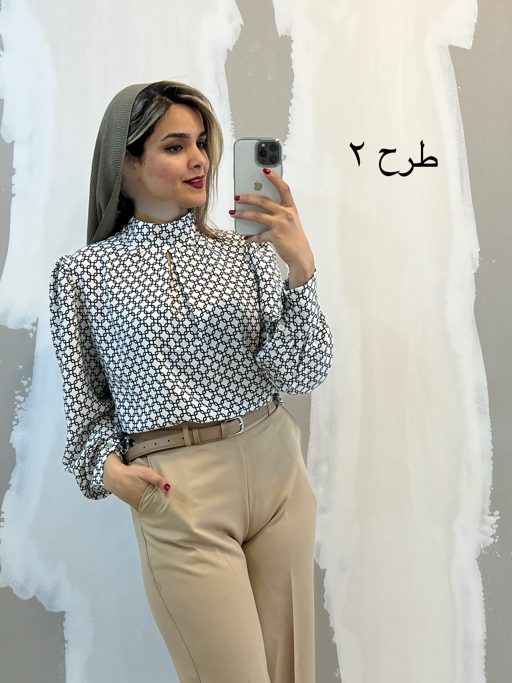 شومیز-یقه-اشکی